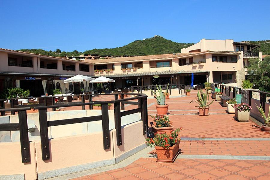 Residence Portolaconia Appartamenti Cannigione Bagian luar foto